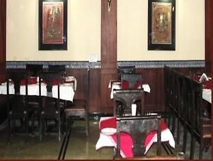 Saket Hotel Allahabad Bagian luar foto